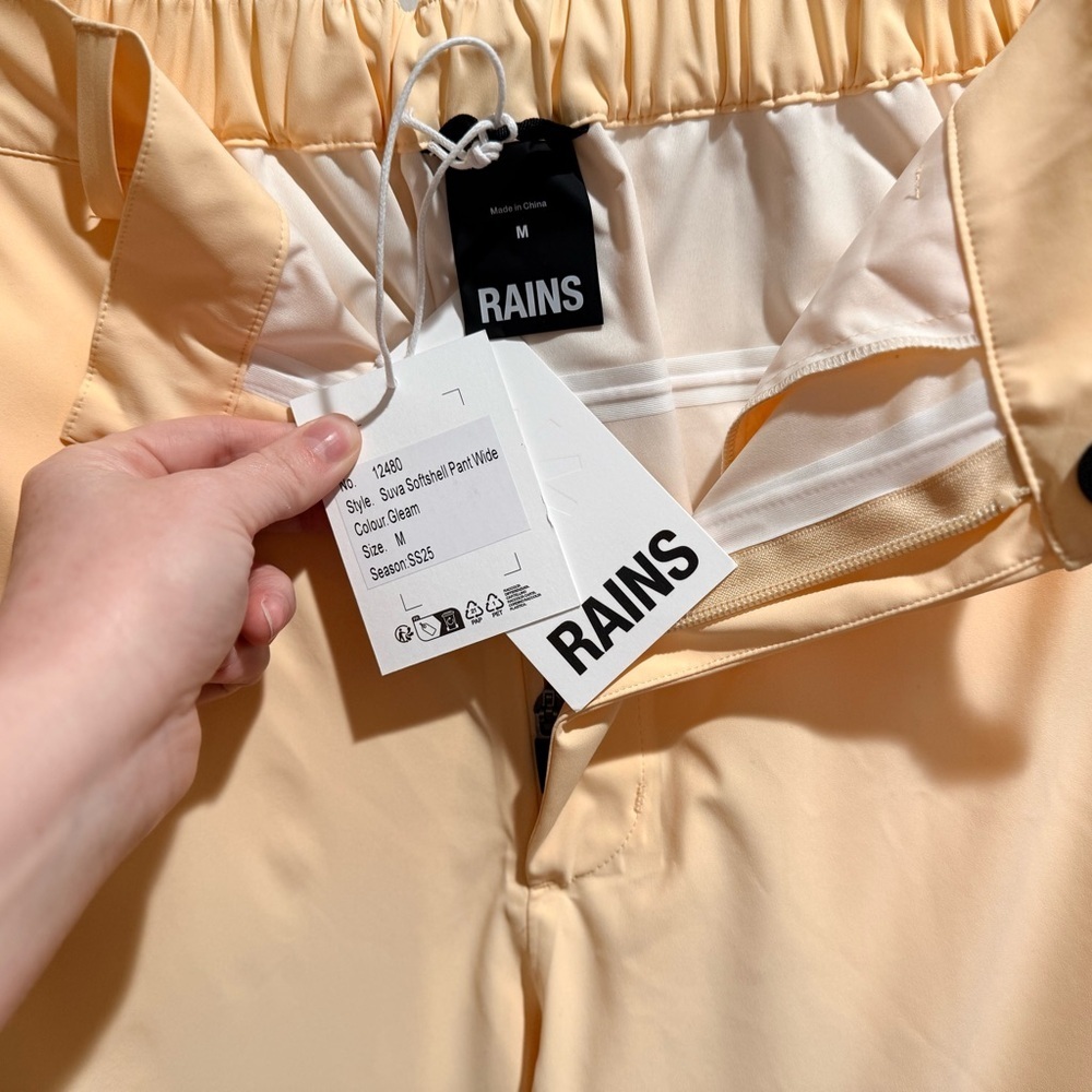 RAINS Minimalist Waterproof Hardshell Pants Size Medium NWT - Picture 6 of 7
